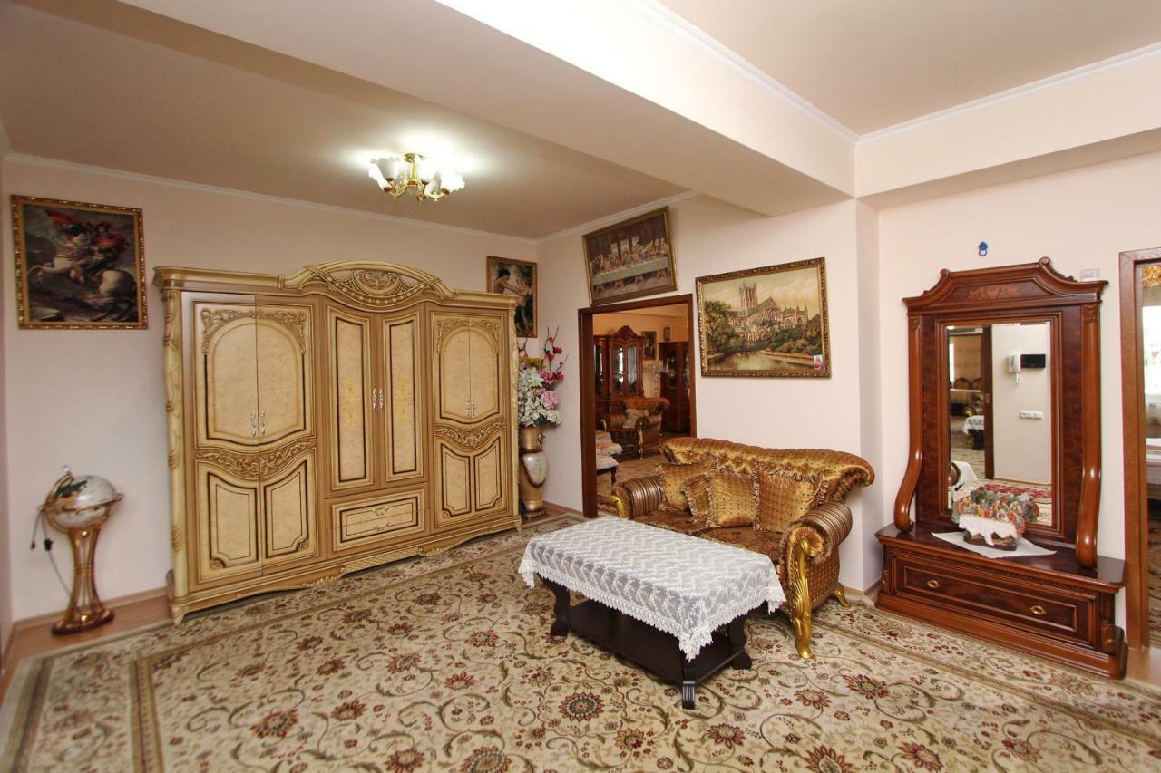 Апартаменты Emili в Ереване Экстерьер фото